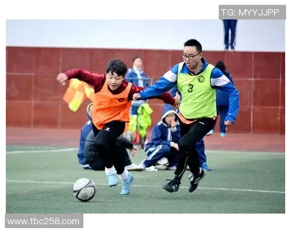 童音足球：让孩子们在快乐中成长的足球梦想之旅