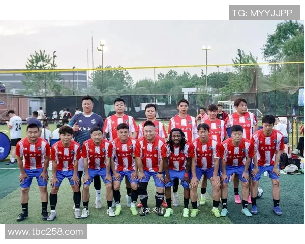 黄埔足球群:团结拼搏共创辉煌的足球梦想之旅 黄埔足球群:团结拼搏共创辉煌的足球梦想之旅